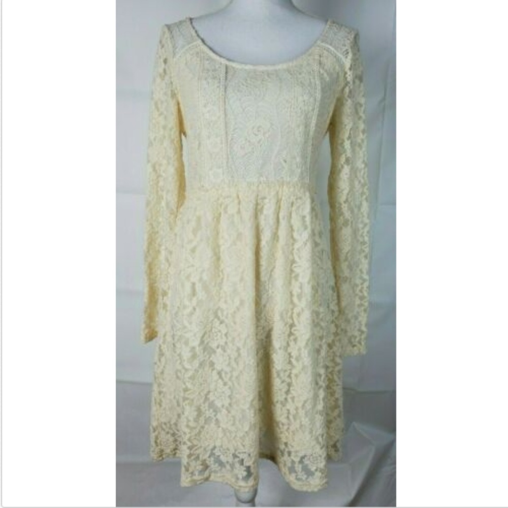 Miss Me Dress M Lace sheer Cream Stretch BOHO - Picture 1 of 5